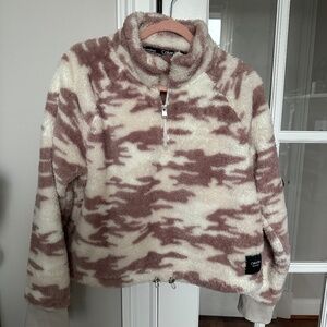 Calvin Klein performance camo crop 1/4 zip fuzzy jacket top Sz L